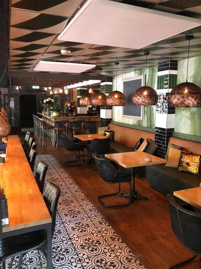 Hotel Restaurant De Jonge Heertjes Aalsmeer Dış mekan fotoğraf
