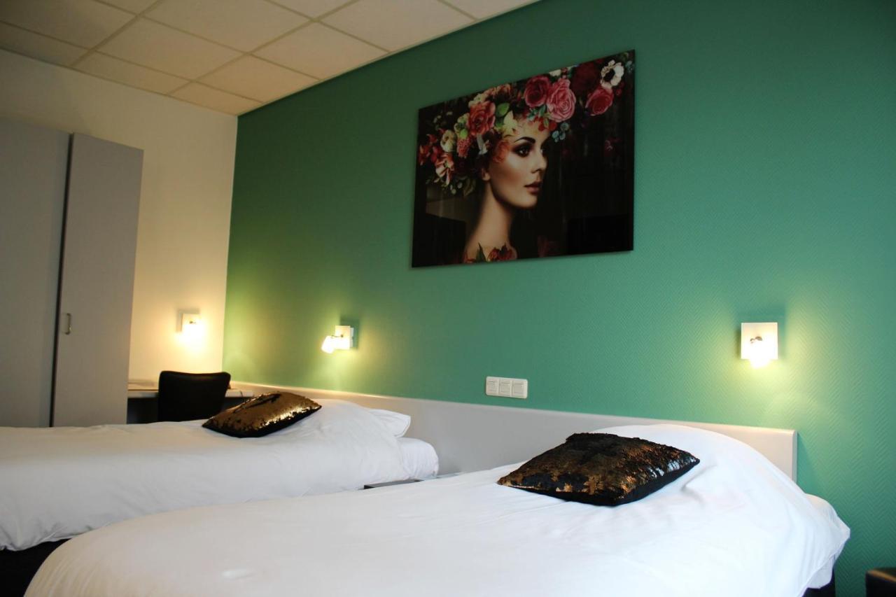 Hotel Restaurant De Jonge Heertjes Aalsmeer Dış mekan fotoğraf