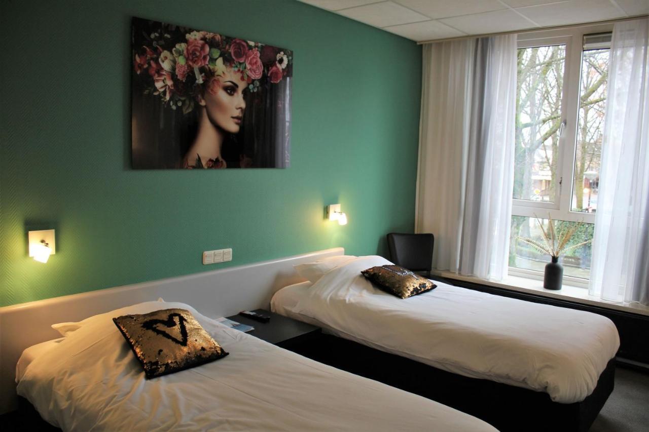 Hotel Restaurant De Jonge Heertjes Aalsmeer Dış mekan fotoğraf
