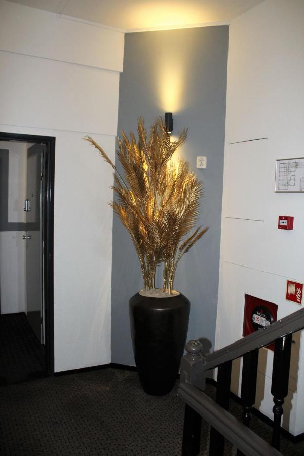 Hotel Restaurant De Jonge Heertjes Aalsmeer Dış mekan fotoğraf